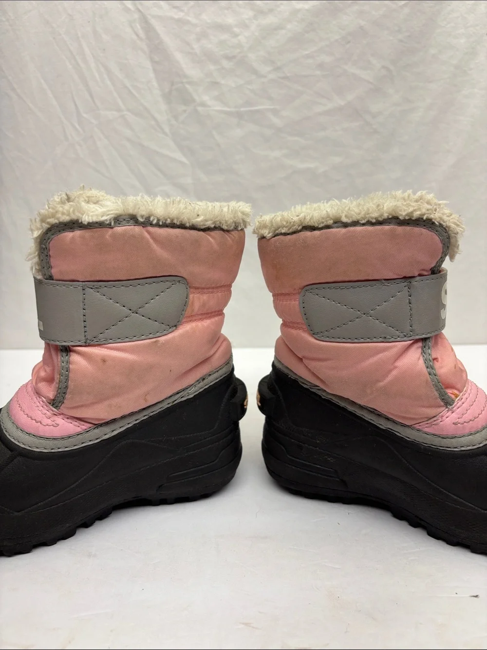 Sorel pink boots, size 9 toddler girl, box 72